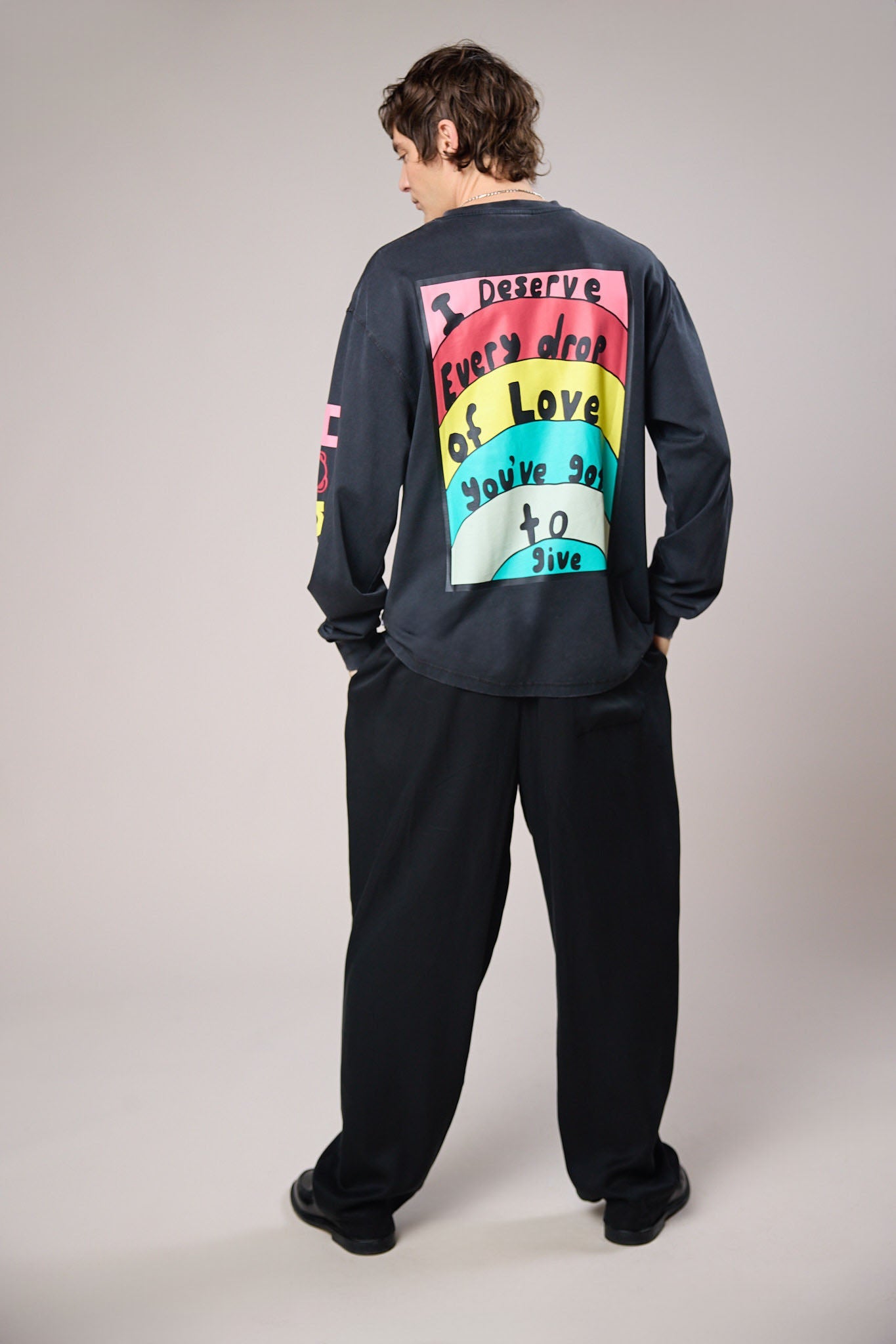 DESERVE PRINT LONGSLEEVE | Black