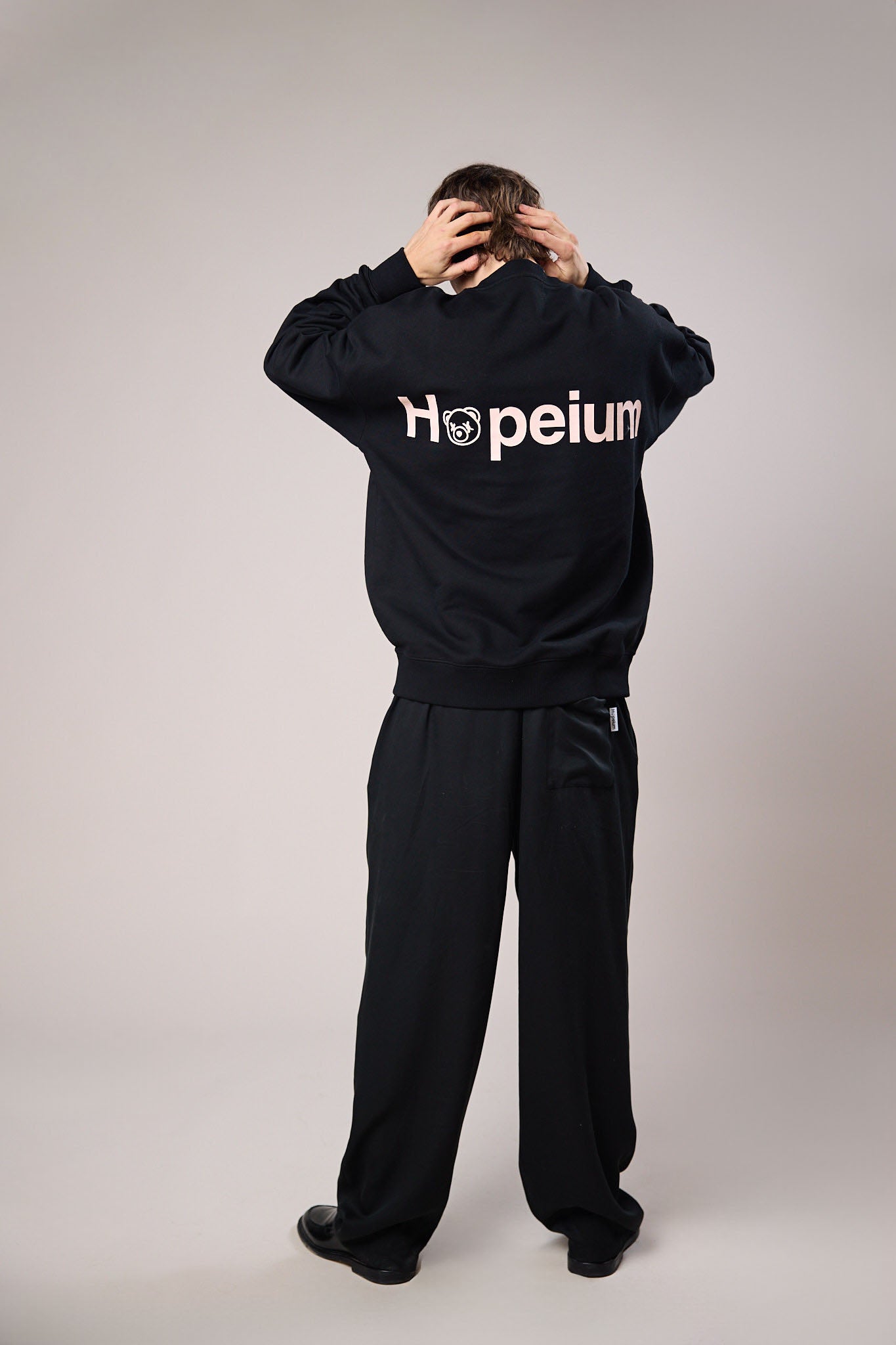 HOPEIUM PRINT SWEATSHIRT | Black