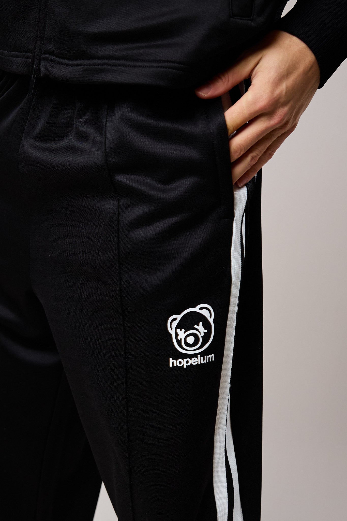 TRACK PANT | Black