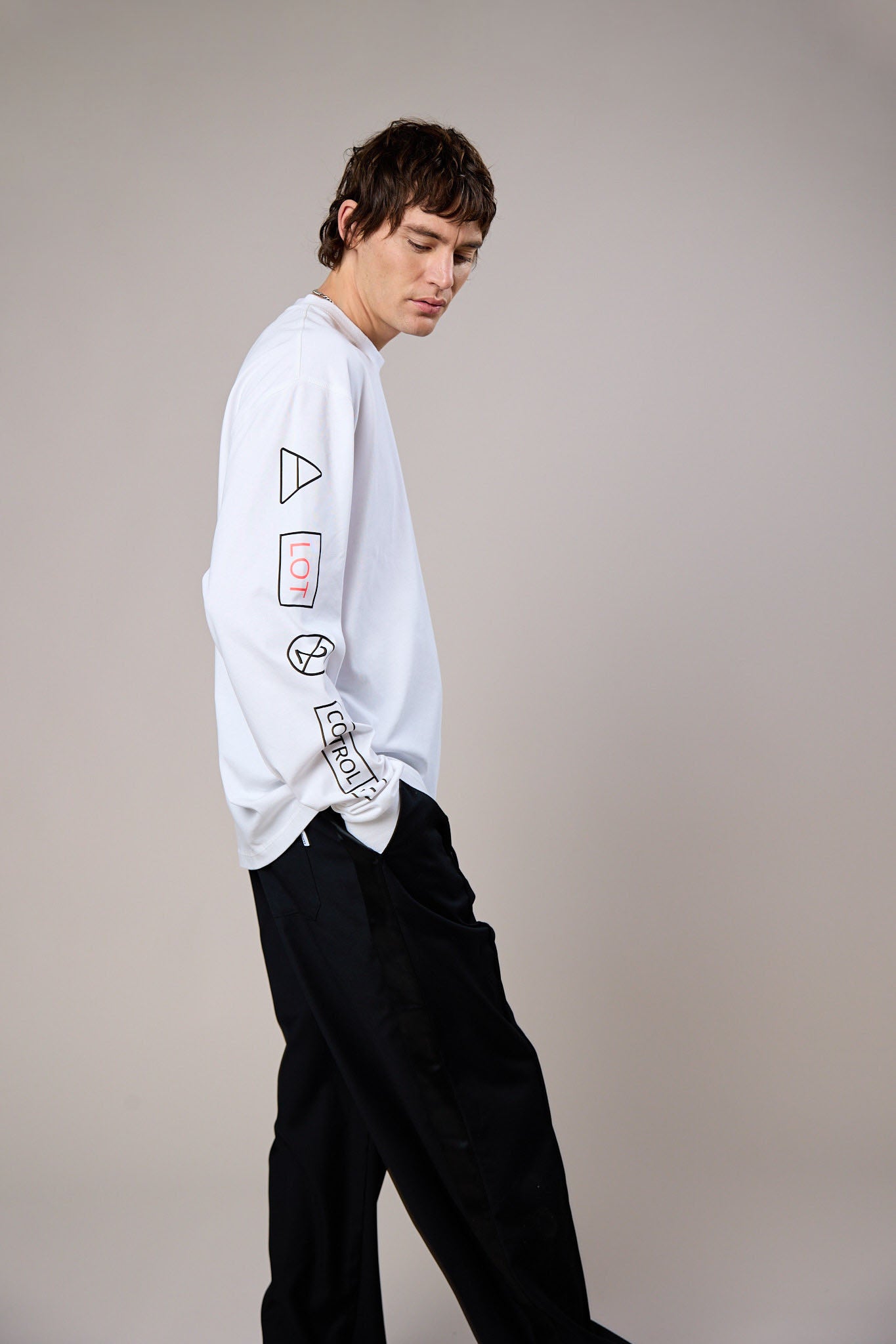 LONGSLEEVE TEXT T SHIRT | White