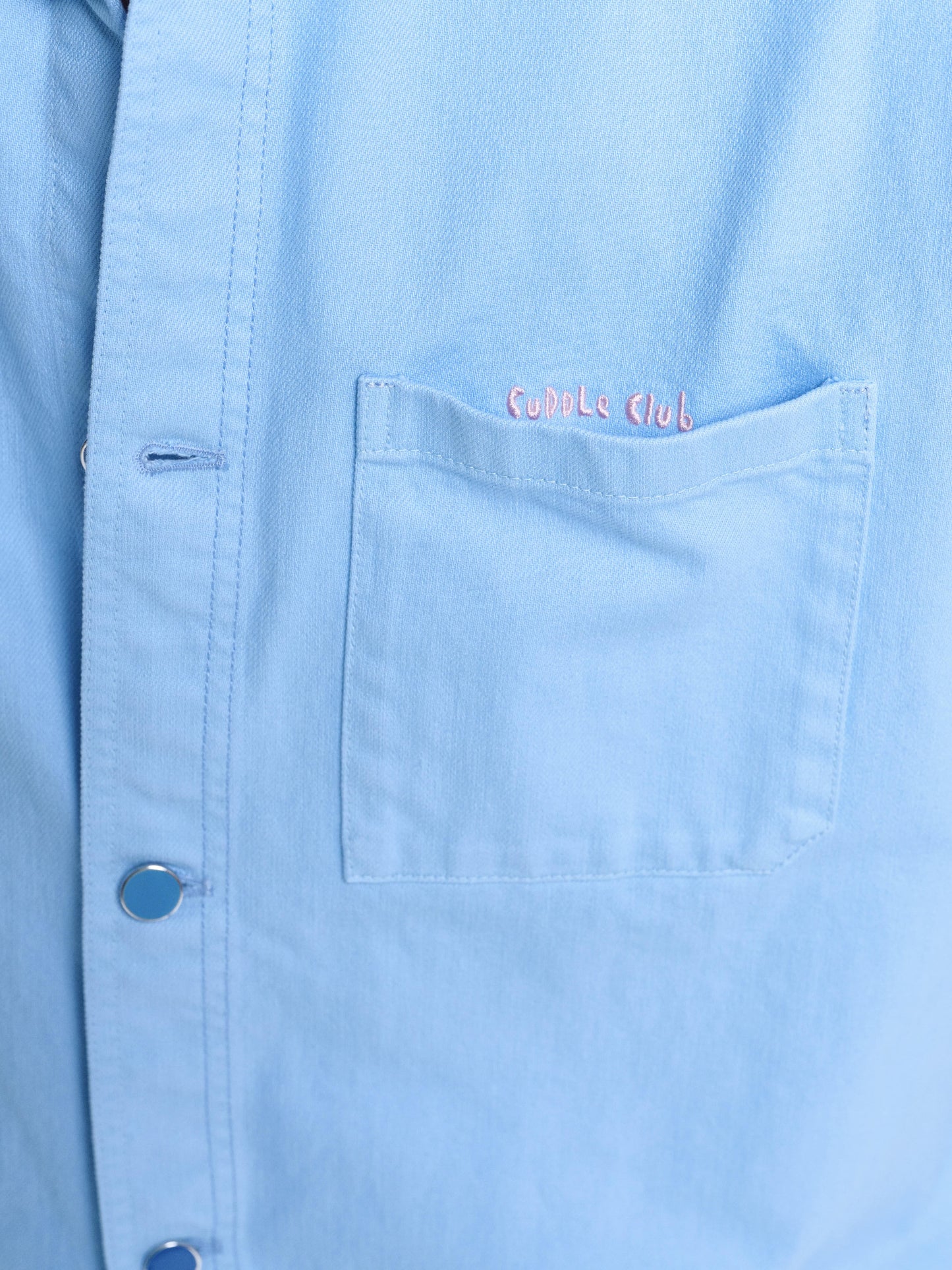 SHORTSLEEVE DENIM SHIRT IN LIGHT BLUE