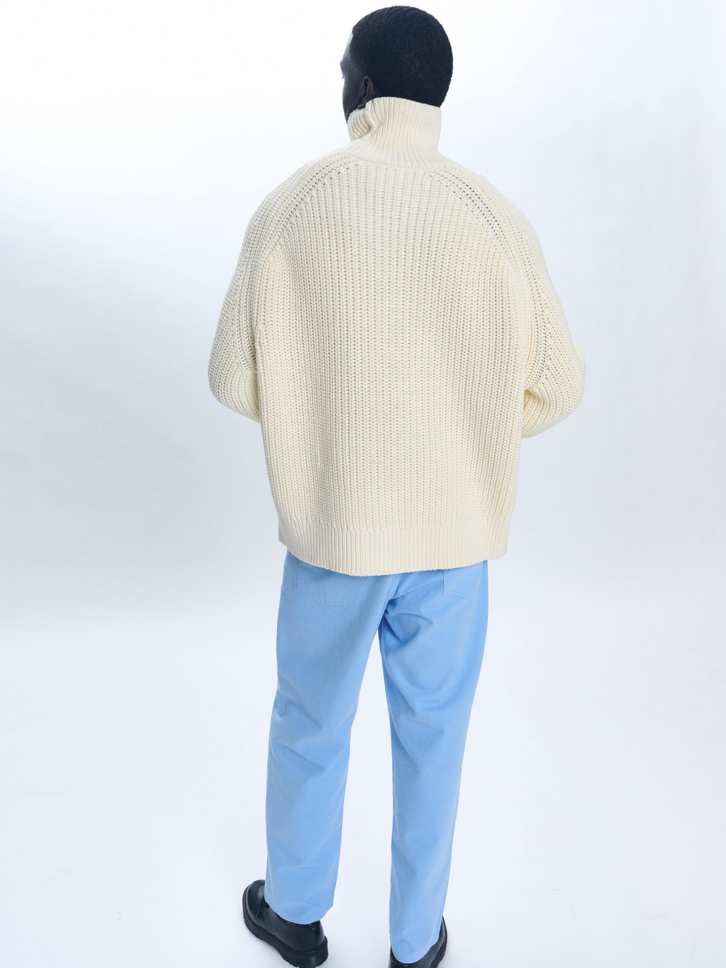 TURTLE NECK KNIT WHITE