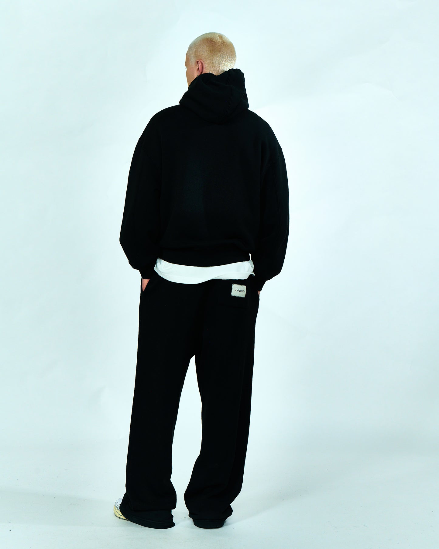 CASHMERE BLEND ZIP-UP HOODIE | Black