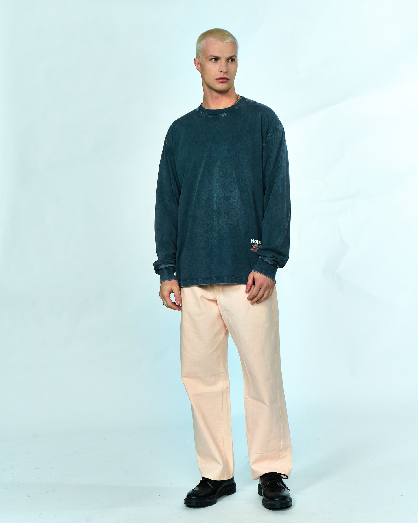 TOUR LONG SLEEVE TEE | Washed grey