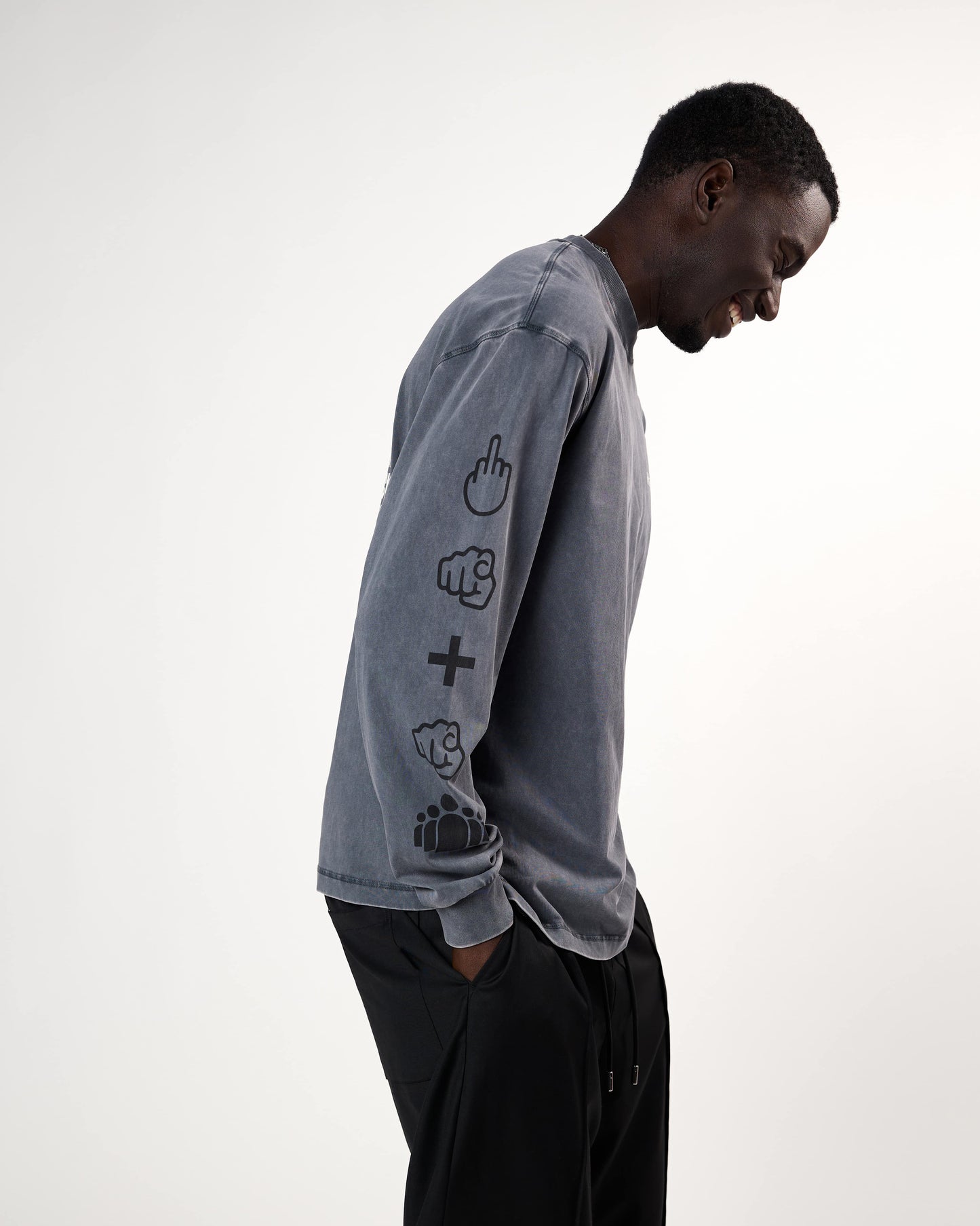 LONGLSEEVE TEXT TEE WASHED GREY