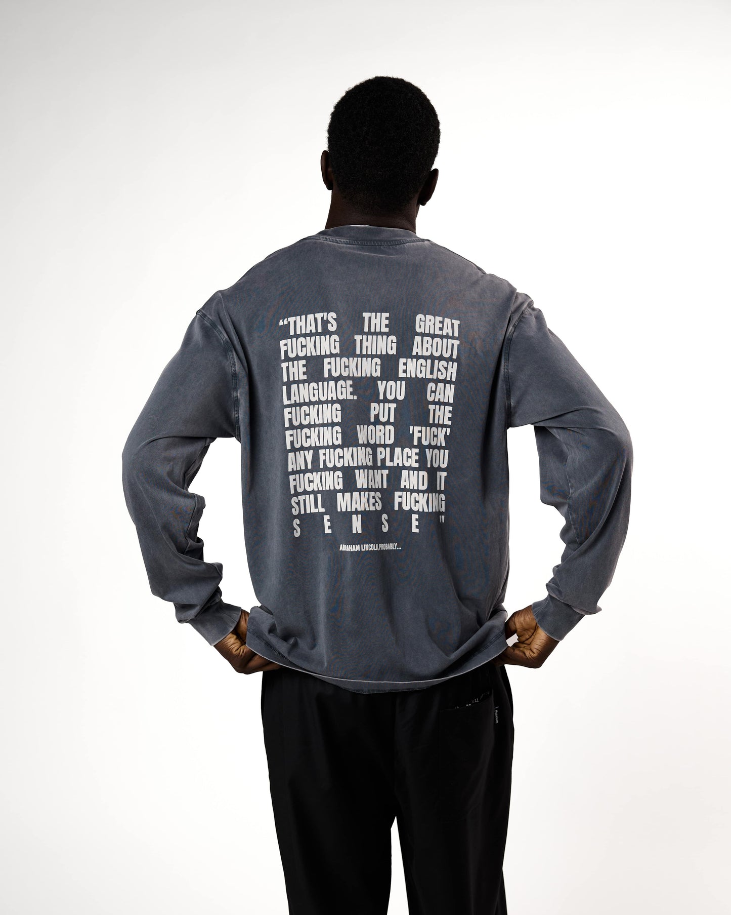 LONGLSEEVE TEXT TEE WASHED GREY